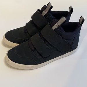 Boys Cat & Jack Black High Top shoe, size 1